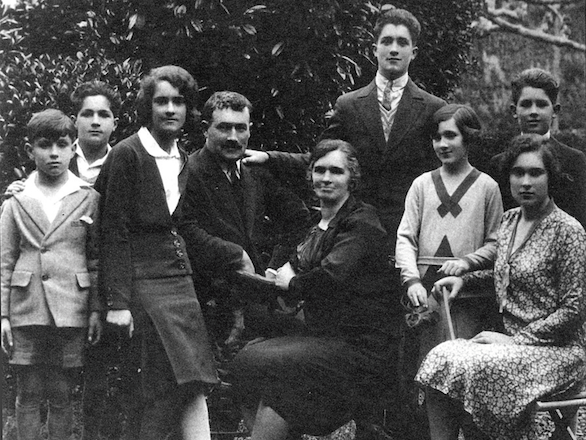 Etchemendy-Uhalde family portrait.