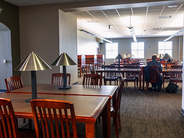 The Fifth floor at the Knowledge Center showing tables with seating.