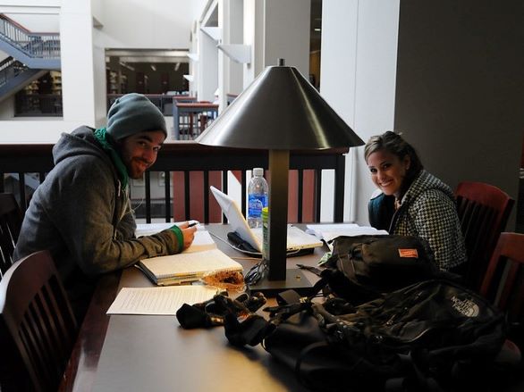 Students working in the Knowledge Center.